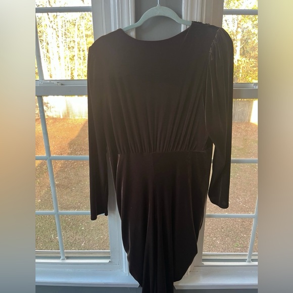 Express Velvet V-Neck Ruched Midi Sheath Dress - Picture 6 of 6